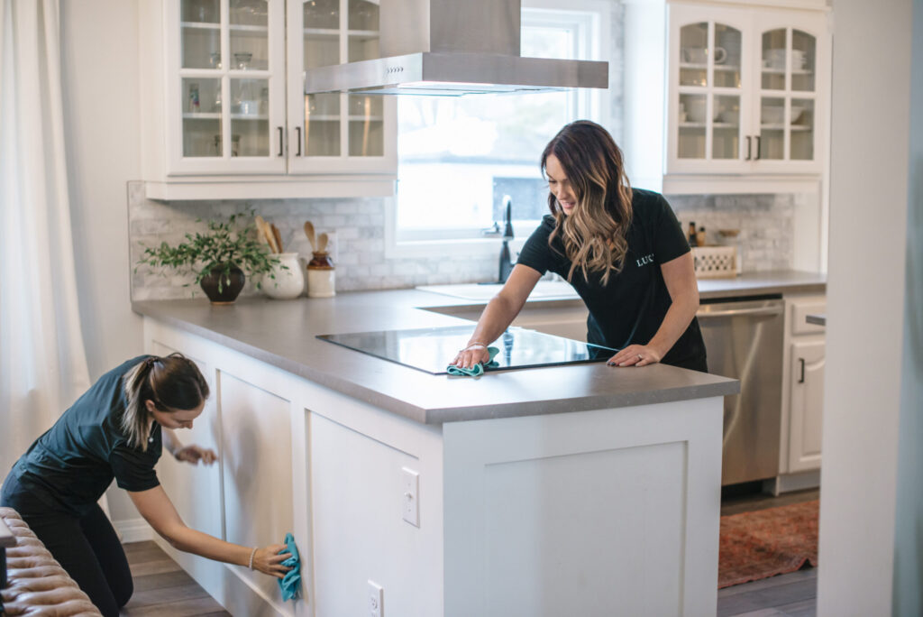 Home cleaning cleaning services clean home deep clean spring clean winnipeg steinbach niverville manitoba quality clean clean freak home cleaning tips moving clean cleaning services homeowners property owners realtors construction companies