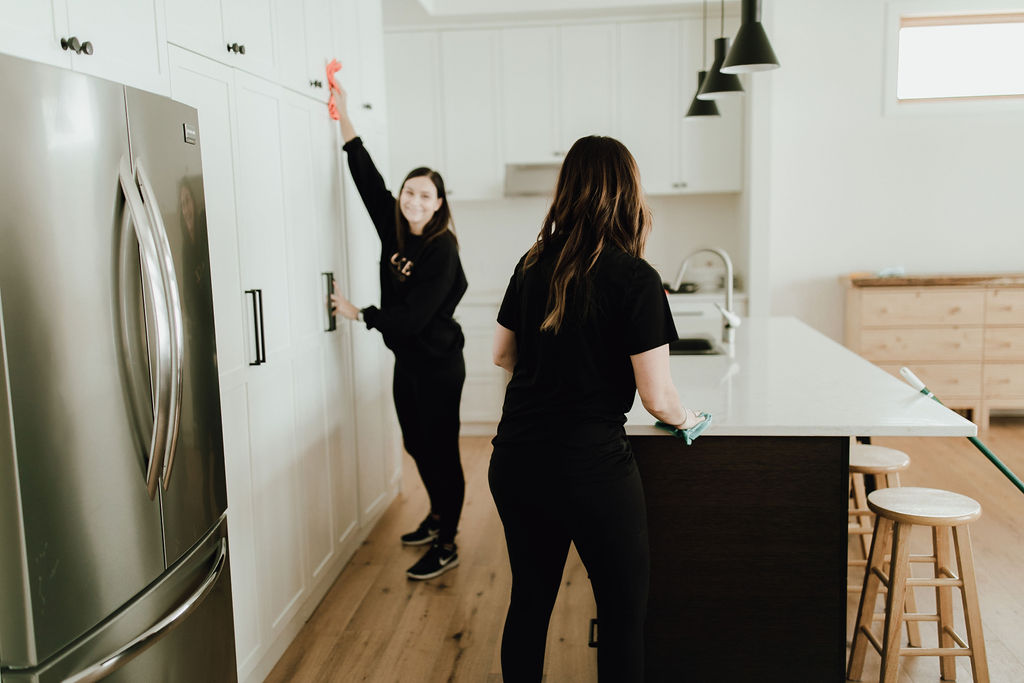 Home cleaning cleaning services clean home deep clean spring clean winnipeg steinbach niverville manitoba quality clean clean freak home cleaning tips moving clean cleaning services homeowners property owners realtors construction companies